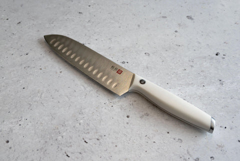 Cuchillo Santoku Blanco Tokai