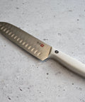 Cuchillo Santoku Blanco Tokai