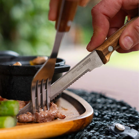 Set 4 Cuchillos y 4 Tenedores asados